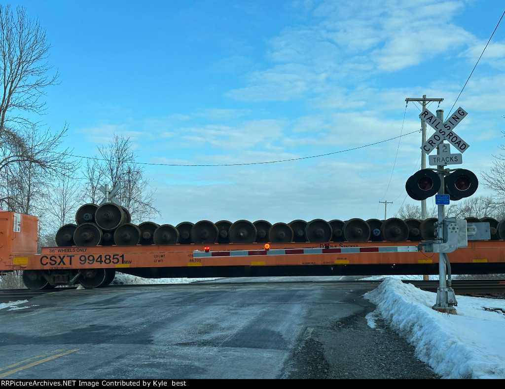 CSX MOW car with new train wheels 